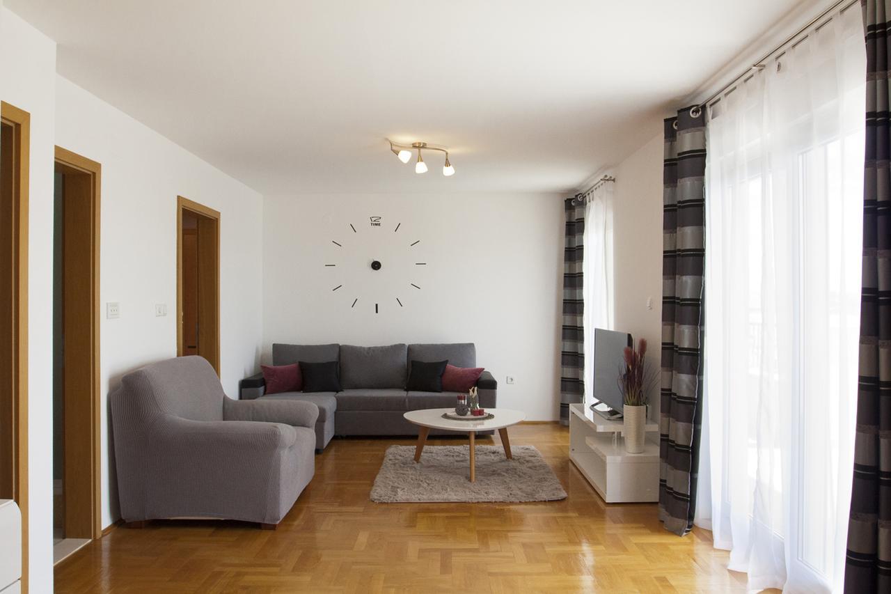Apartment Noel Kastela Exterior photo
